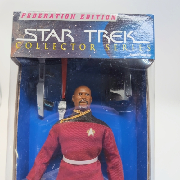 Star Trek Collector Series Action Figure Captain Benjamin Sisko # 006152 - Picture 8 of 9